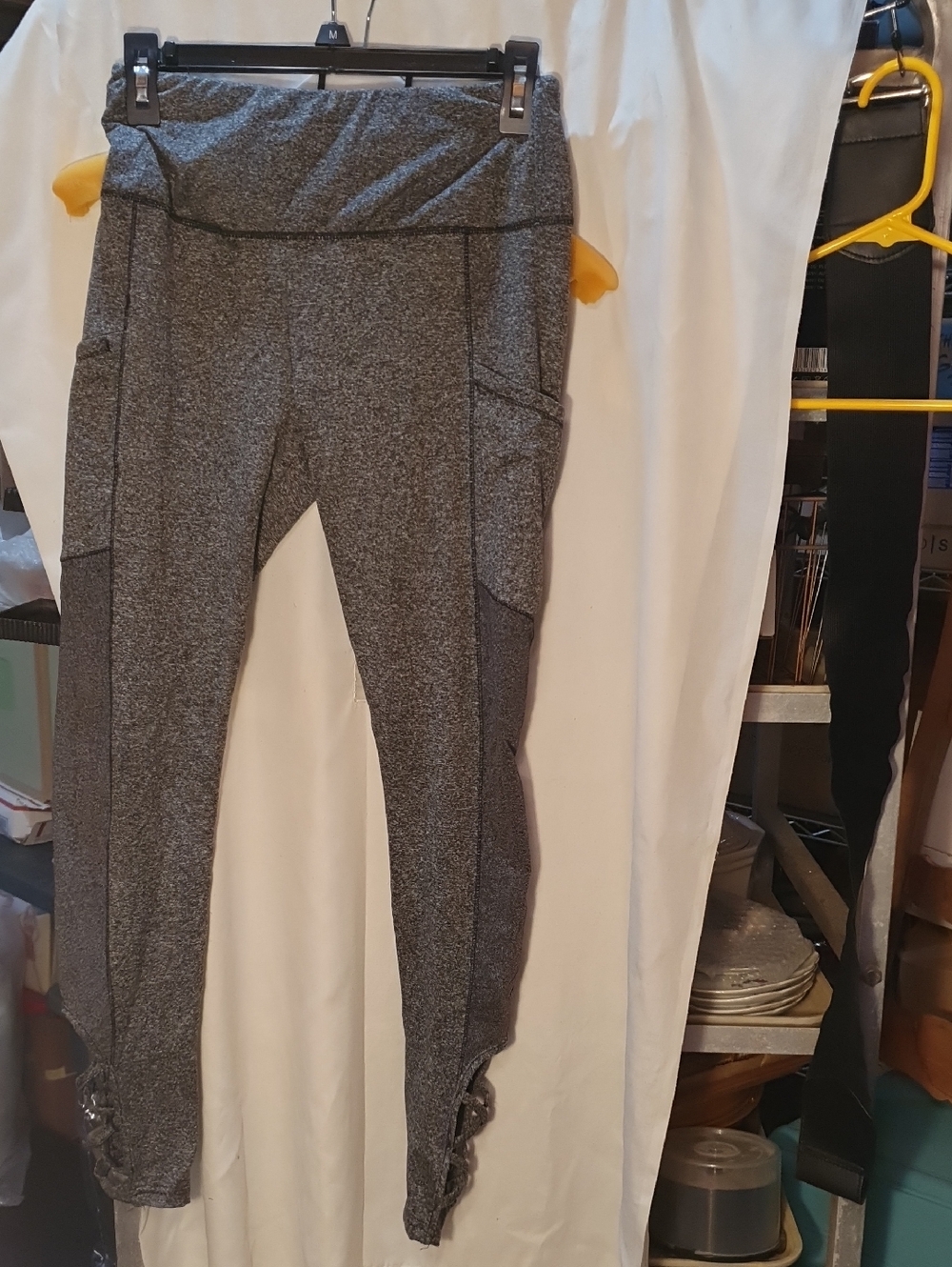 💜 High-Rise Gray Athletic Leggings with Side Pockets